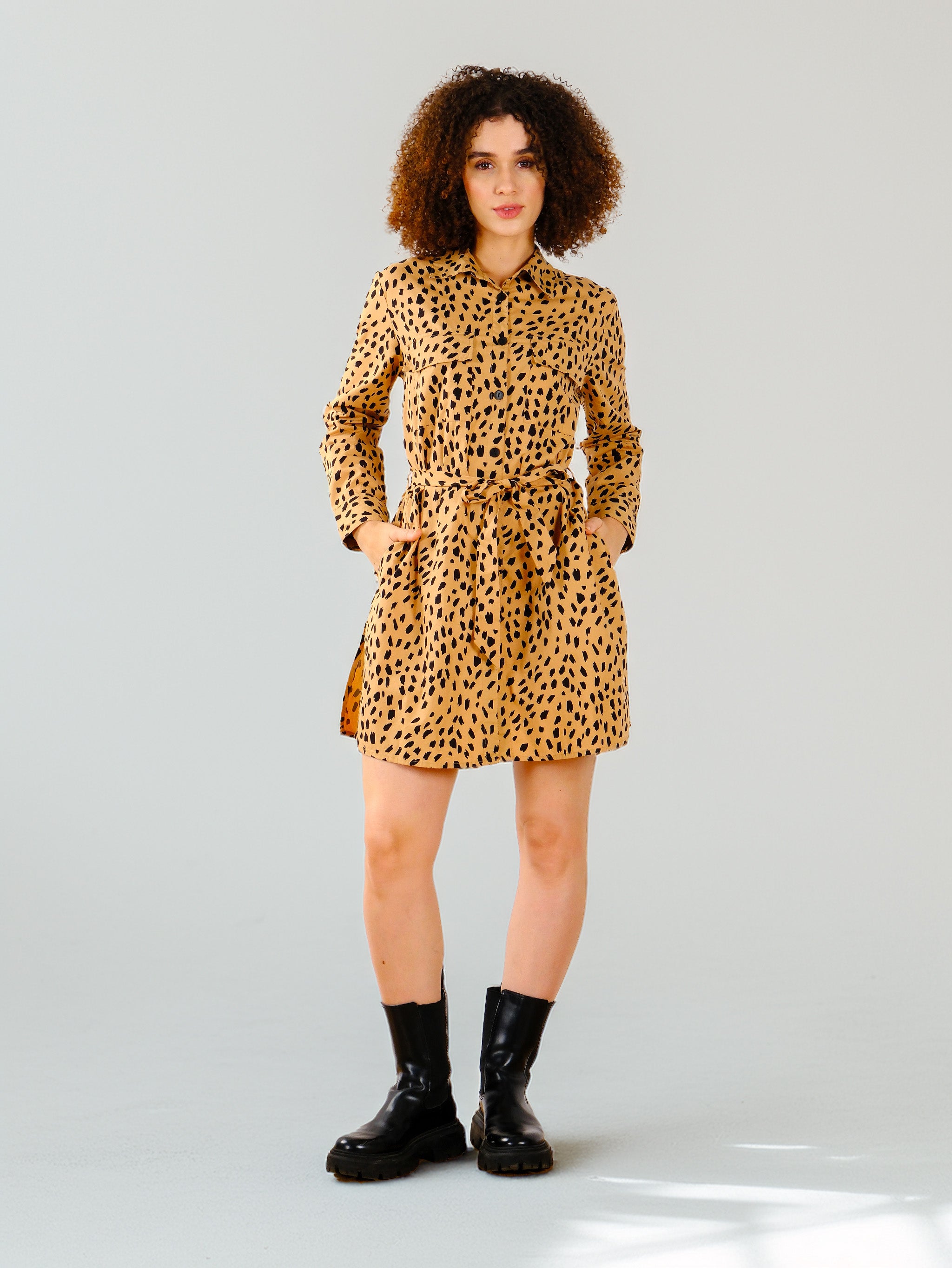 Robe courte chemise à imprimé léopard