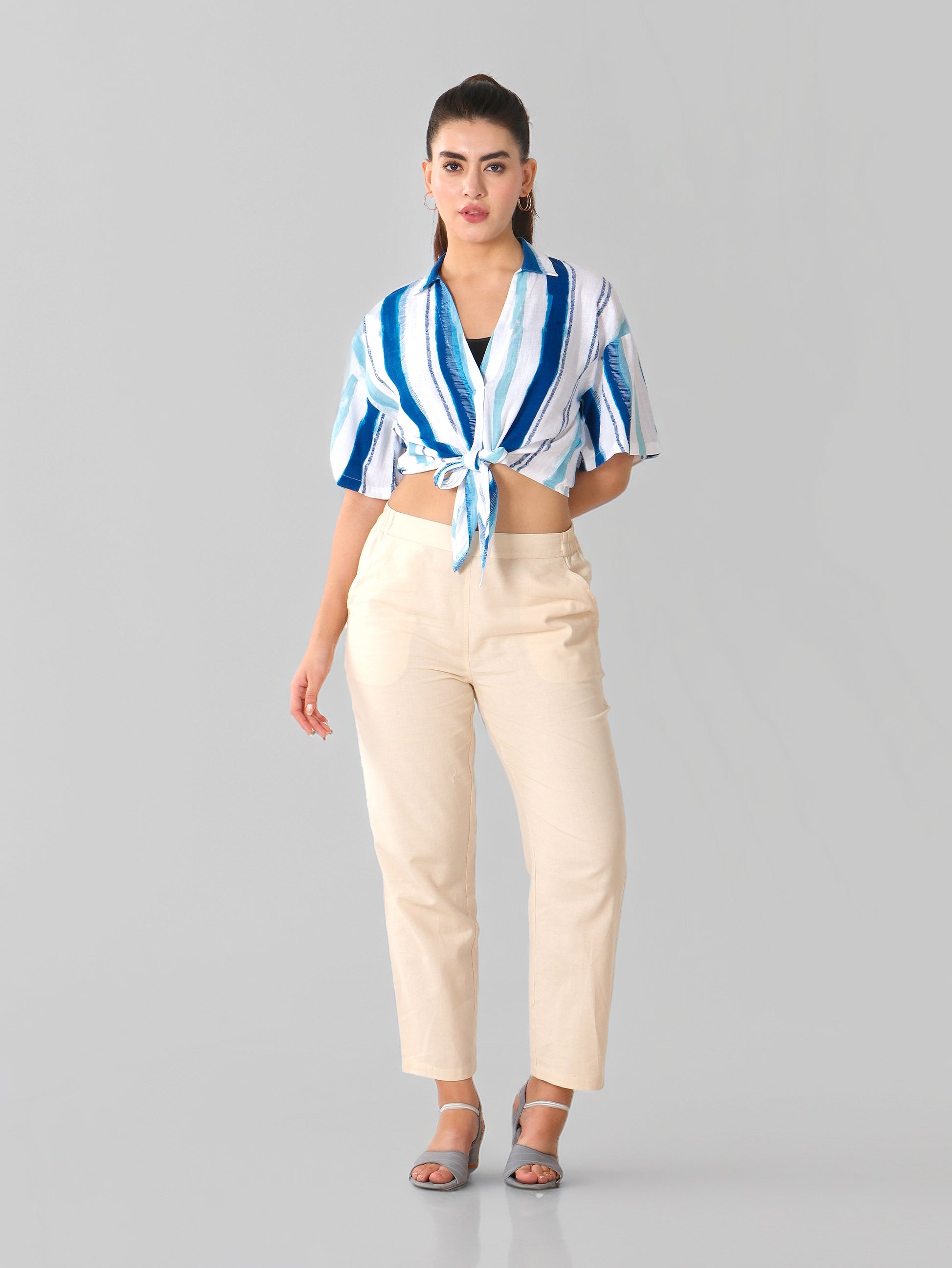CROPPED TOP