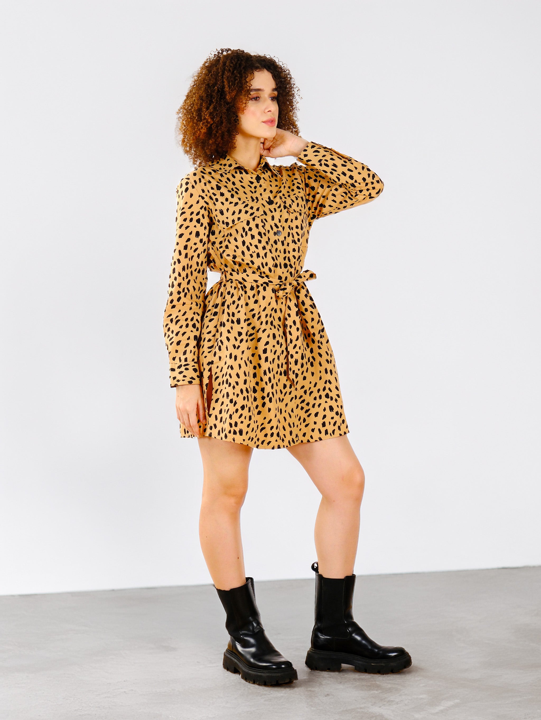 Robe courte chemise à imprimé léopard
