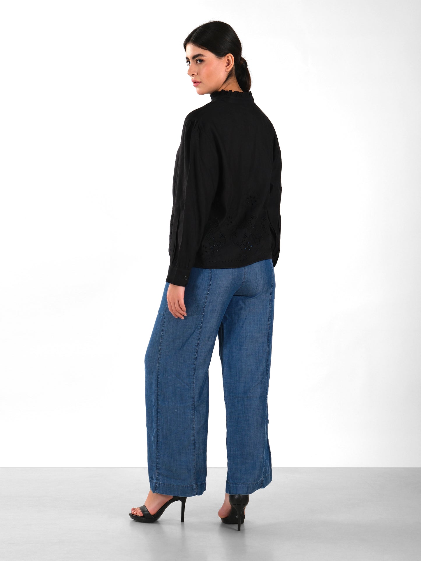 FRILLLED COLLOR SHIRT