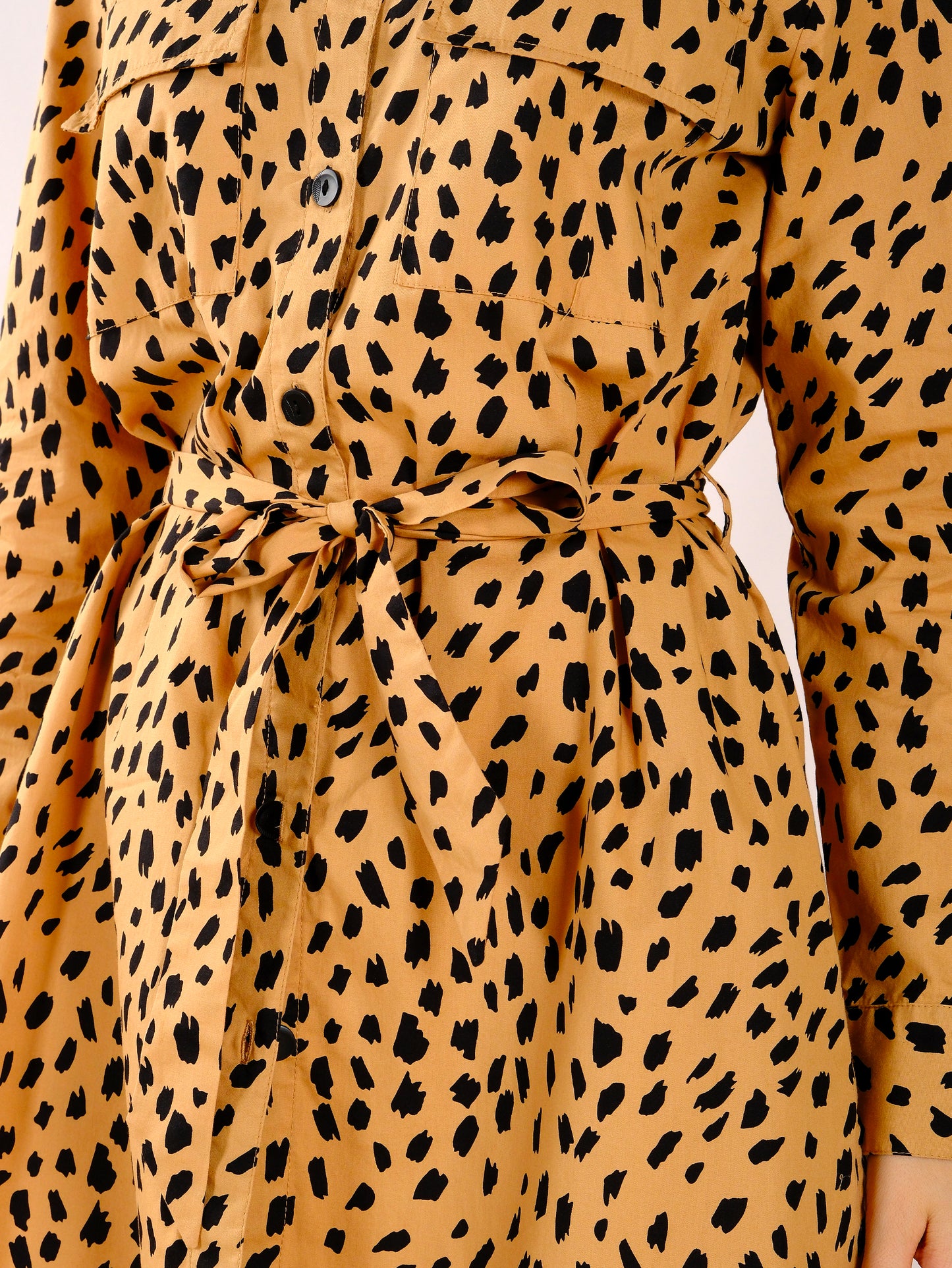 ANIMAL PRINT DRESS SHIRT