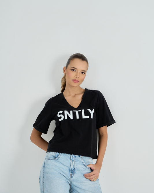 V-NECK SHORT SLEEVES T-SHIRT
