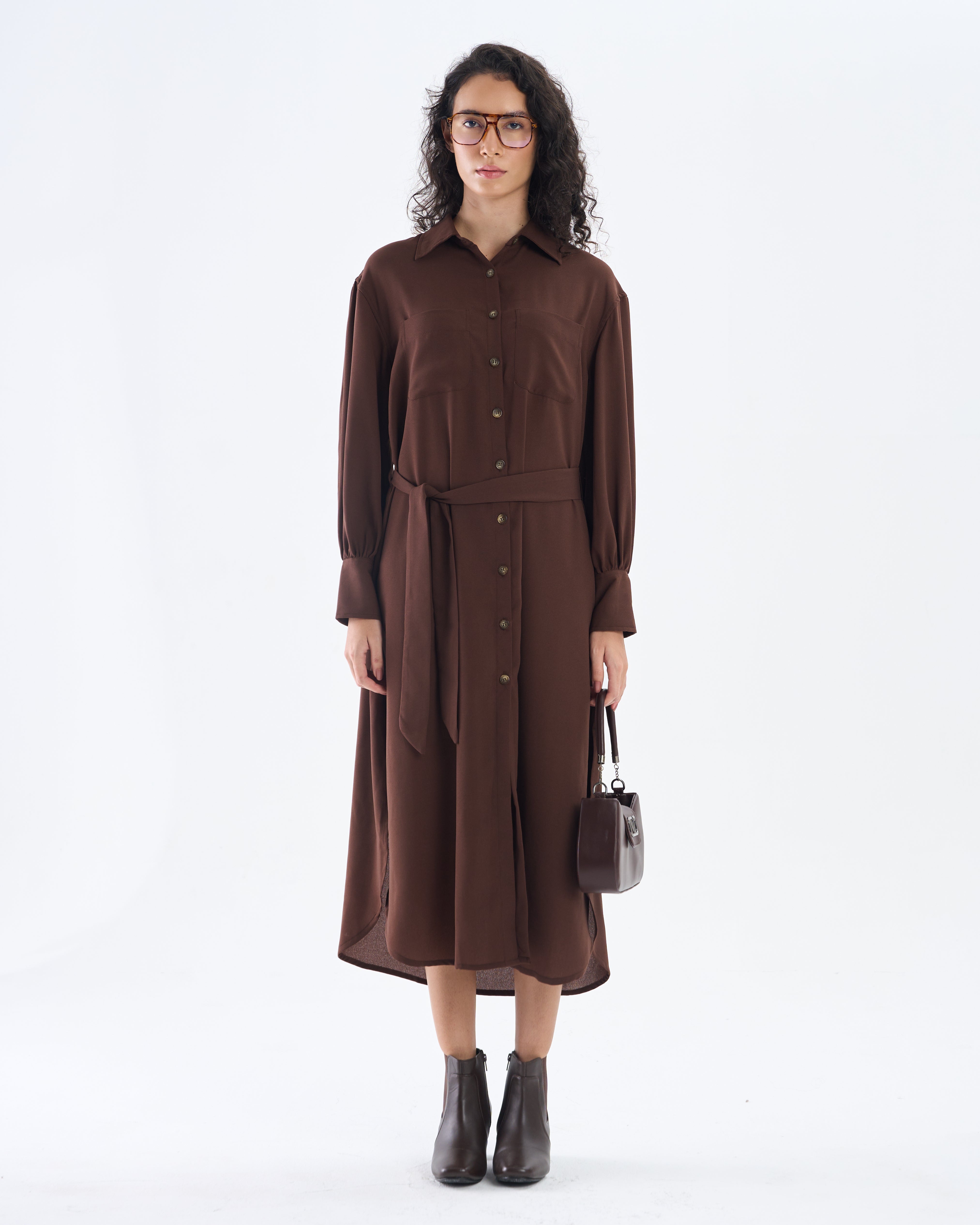 Robe-chemise ceinturée marron cacao