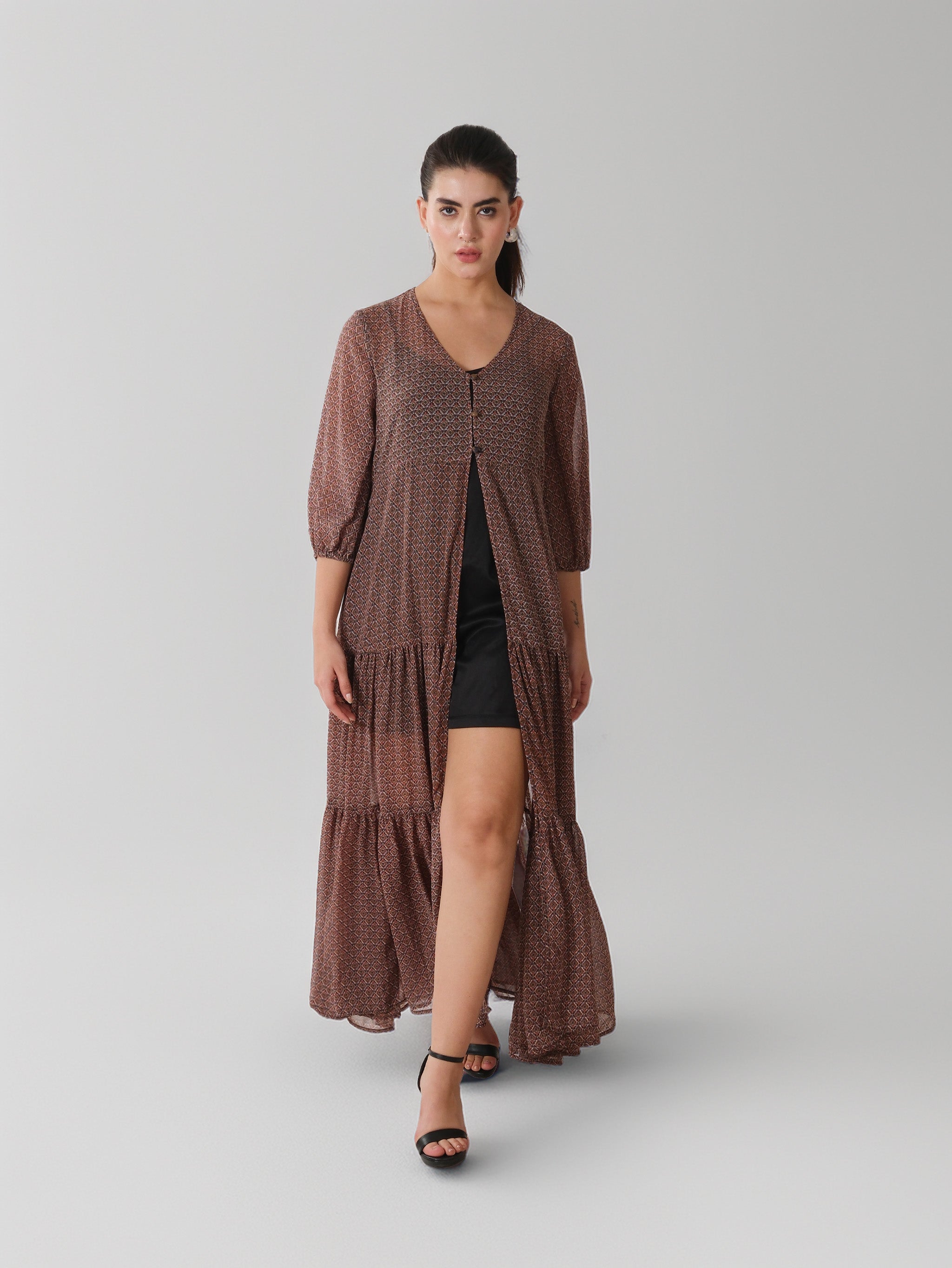 Robe maxi imprimée à volants marron café